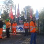 Filtcem-Cgil, Femca-Cisl e Ugl-Chimici nel corso del sit-in all’esterno dei cancelli della Miniera di bauxite di Olmedo