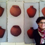 L’artista Cristina Cianci con alcune opere in mostra da Etra Home Gallery