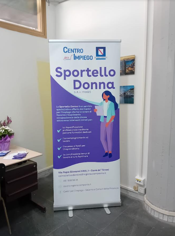 Sportello donna a Cava de' Tirreni (Salerno)